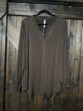 Relaxed V-Neck Brown Tunic with Smocked Cuffs